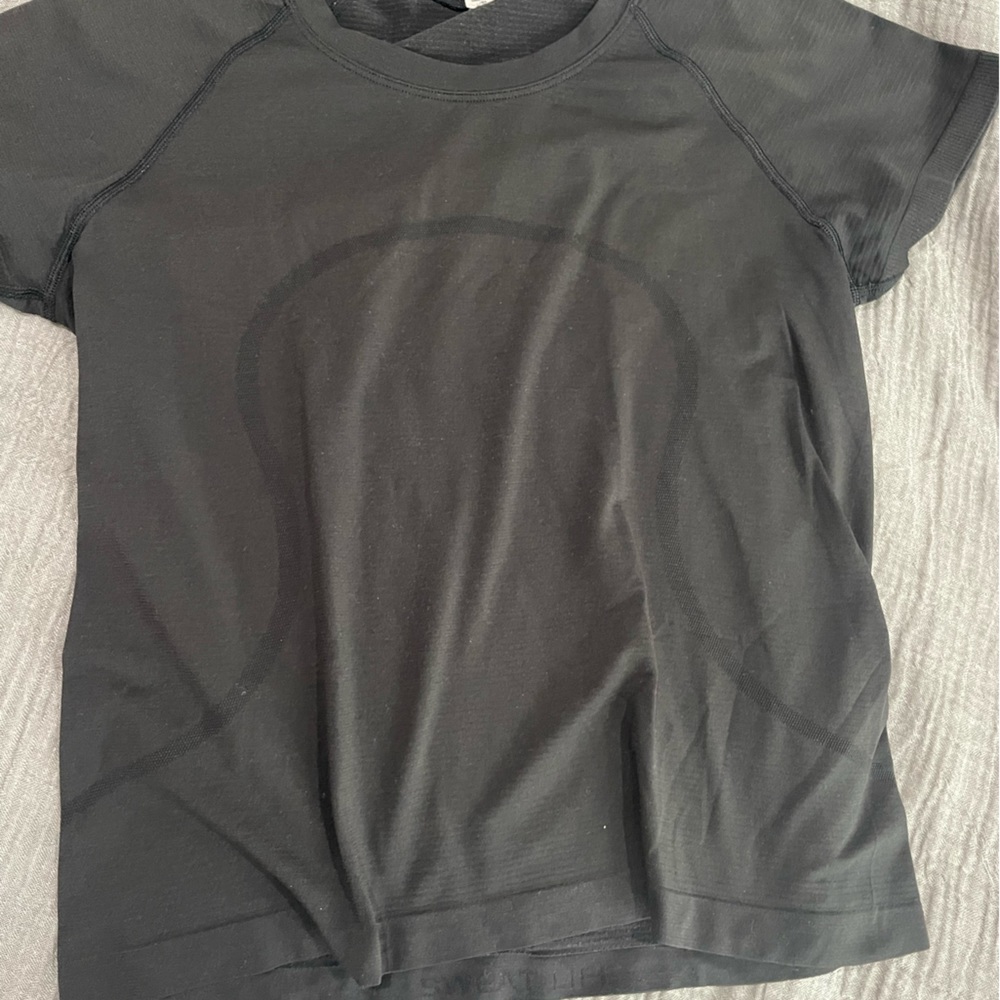 lulu black swiftly tech